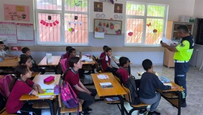 Trafik Jandarmasından &ouml;ğrencilere uygulamalı eğitim