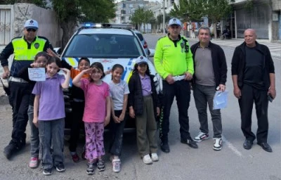 Trafik ve İlk Yardım Haftası&rsquo;nda &ouml;ğrencilerden farkındalık etkinliği