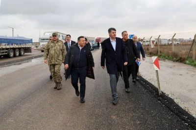 Vali Kalaylı&rsquo;dan &Ccedil;obanbey G&uuml;mr&uuml;k Kapısı&rsquo;nda inceleme