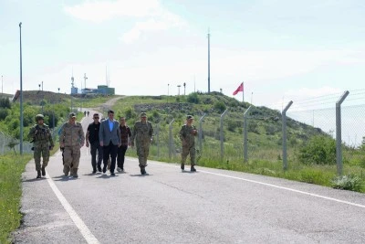 Vali Kalaylı Darmık Karakolunda