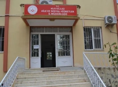 Vali Kalaylı ve eşi &ccedil;ocuklarla iftarda buluştu