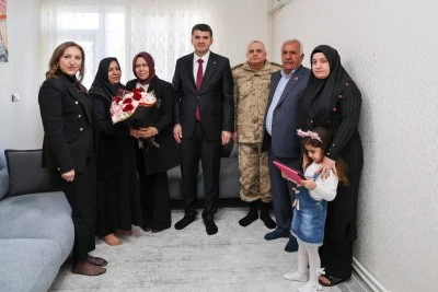 Vali &Ouml;mer Kalaylı&rsquo;dan şehit ailelerine anlamlı ziyaret