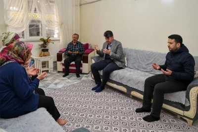 Vali &Ouml;mer Kalaylı&rsquo;dan şehit ailelerine ziyaret
