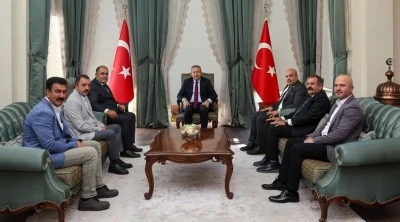 Vali Şahin, İYİ Parti heyetini makamında ağırladı