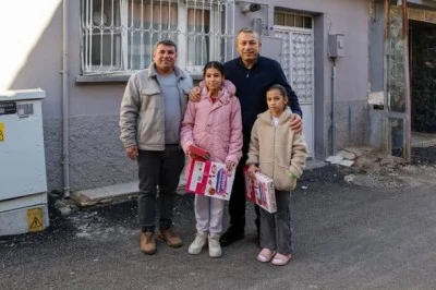 Vali Şahin, Polat Paşa ve Yaşar Akt&uuml;rk Mahallelerinde Halkla Bir Araya Geldi