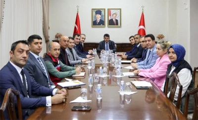 Vekt&ouml;rle m&uuml;cadele &ccedil;alışmaları değerlendirme toplantısı ger&ccedil;ekleştirildi